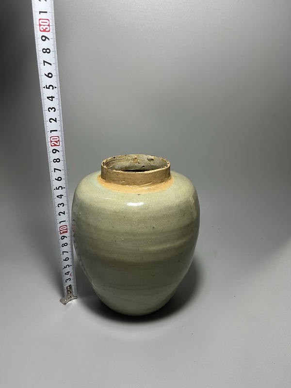 古玩陶瓷龍泉青瓷冬瓜罐拍賣，當前價格0元