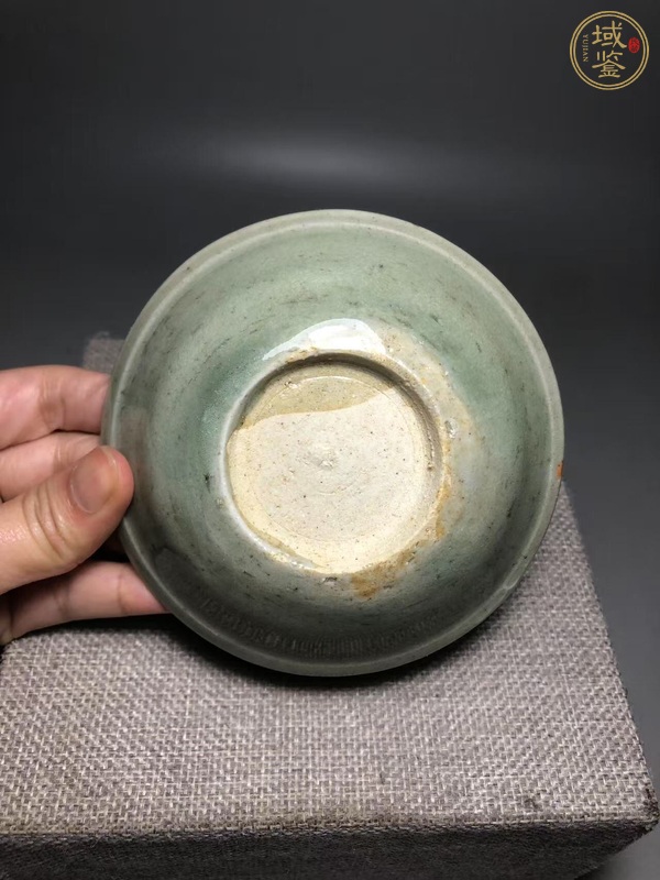 古玩陶瓷龍泉青瓷盤真品鑒賞圖