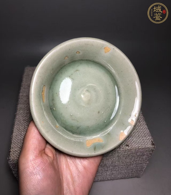 古玩陶瓷龍泉青瓷盤真品鑒賞圖
