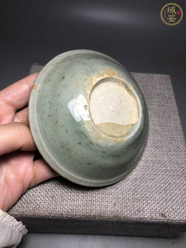 古玩陶瓷龍泉青瓷盤真品鑒賞圖