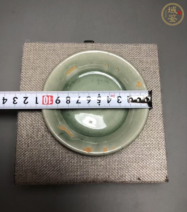 古玩陶瓷龍泉青瓷盤真品鑒賞圖