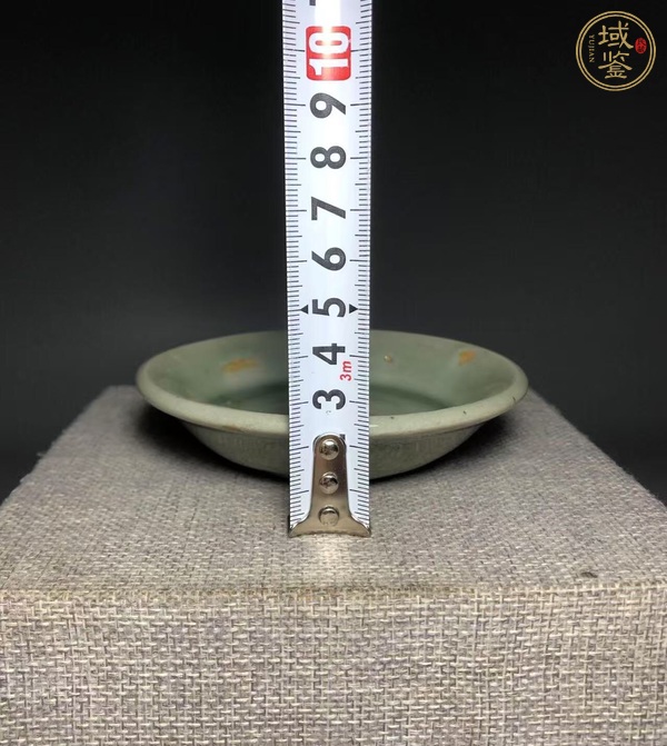 古玩陶瓷龍泉青瓷盤真品鑒賞圖