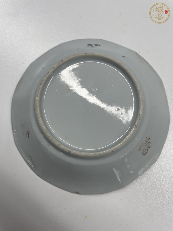 古玩陶瓷花卉紋粉彩盤真品鑒賞圖