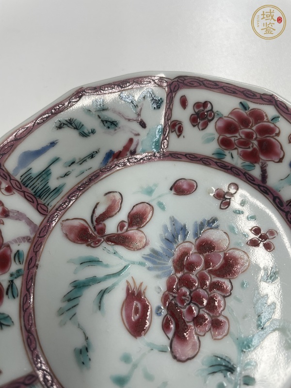 古玩陶瓷花卉紋粉彩盤真品鑒賞圖