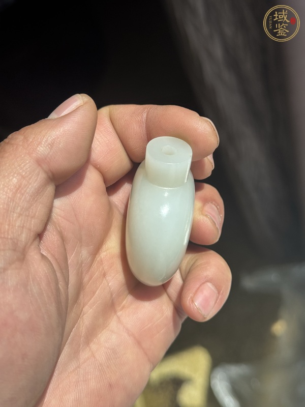 古玩玉器和田玉雕“素紋鼻煙壺”真品鑒賞圖