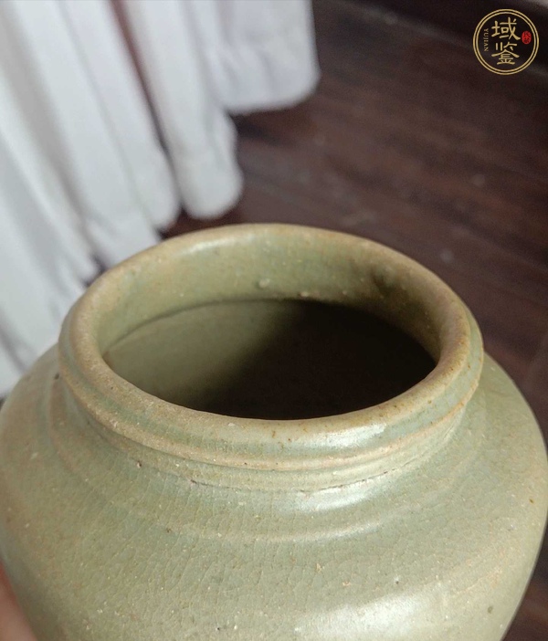 古玩陶瓷明代中期龍泉窯青釉罐真品鑒賞圖