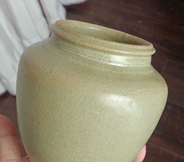 古玩陶瓷龍泉窯唇口罐拍賣，當前價格1元