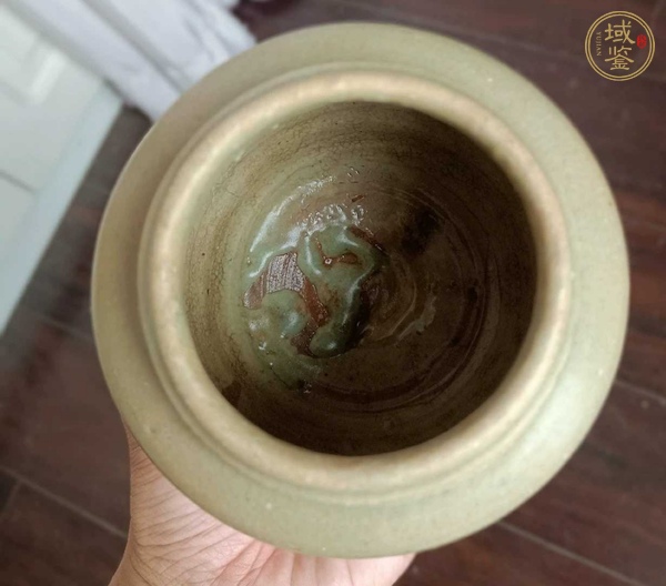 古玩陶瓷明代中期龍泉窯青釉罐真品鑒賞圖