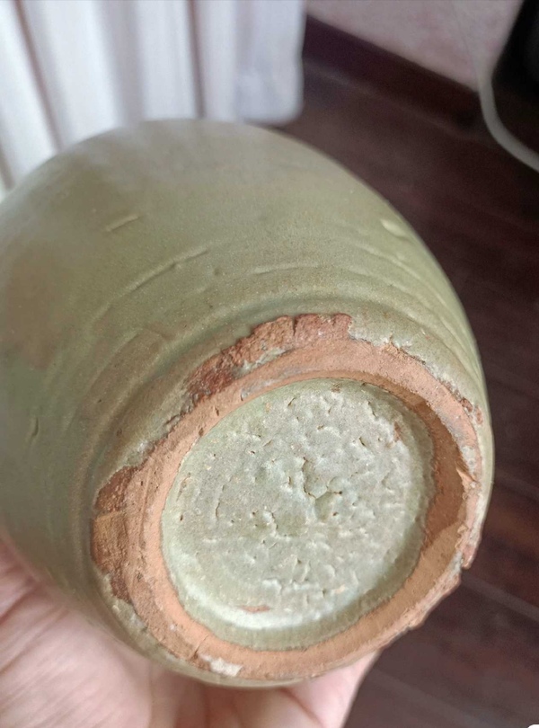 古玩陶瓷龍泉窯唇口罐拍賣，當前價格1元