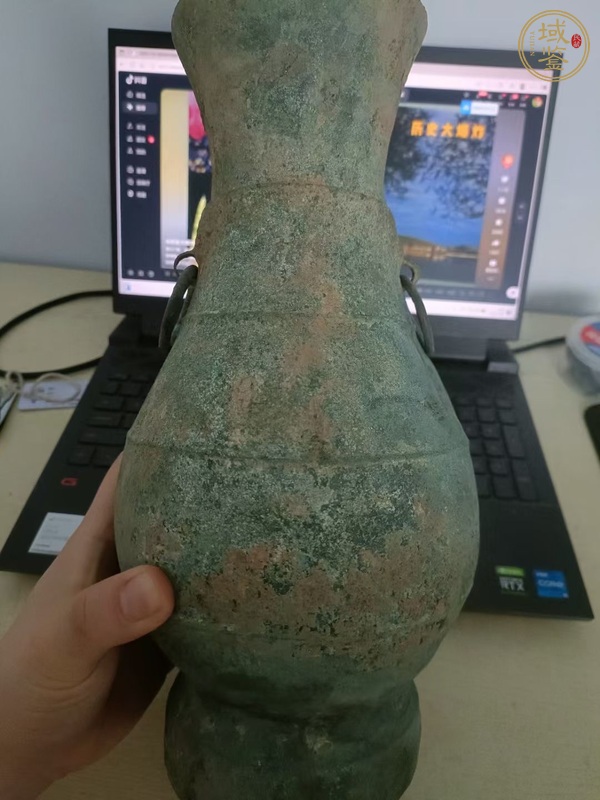 古玩銅器漢代雙耳銅瓶真品鑒賞圖