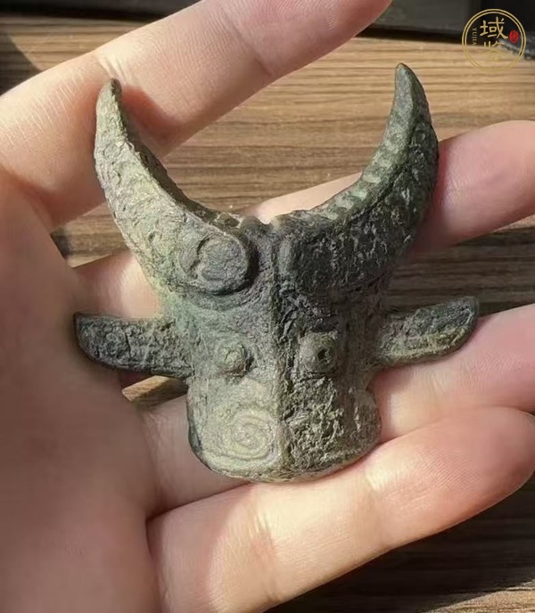 古玩銅器漢代雙耳銅瓶真品鑒賞圖