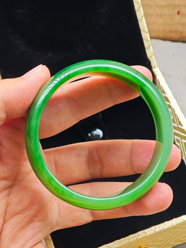 古玩玉器天然碧玉手鐲真品鑒賞圖