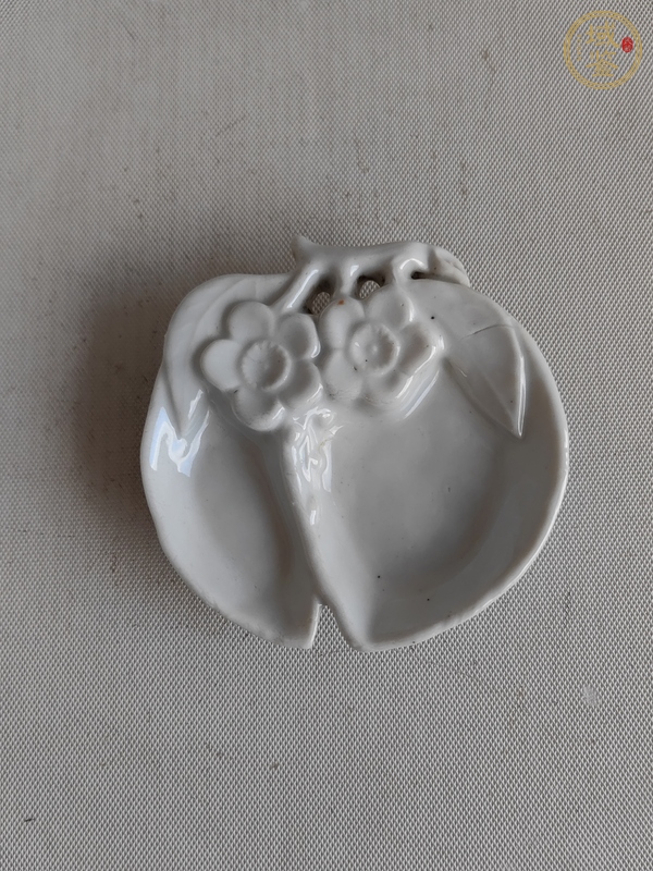古玩陶瓷德化白瓷桃形洗真品鑒賞圖