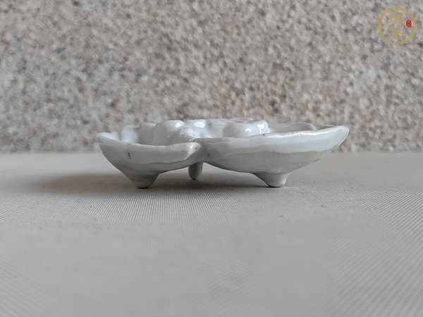 古玩陶瓷德化白瓷桃形洗真品鑒賞圖