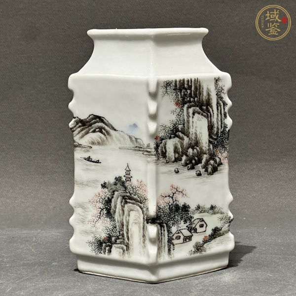 古玩陶瓷粉彩山水人物四方琮式瓶真品鑒賞圖
