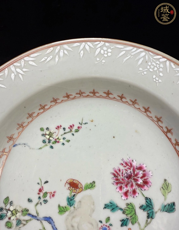 古玩陶瓷牡丹紋粉彩盤真品鑒賞圖