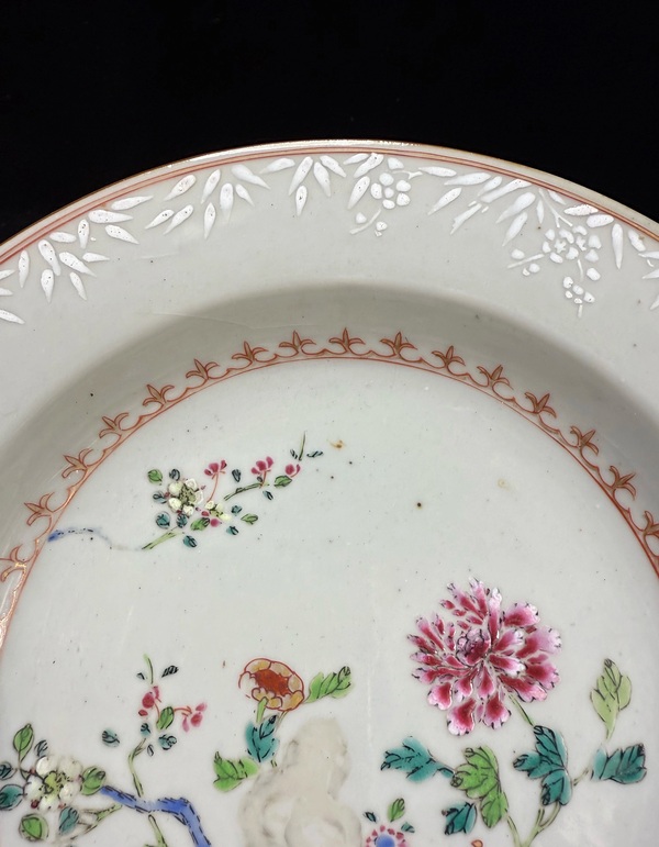 古玩陶瓷清·雍乾洞石牡丹紋細路粉彩盤拍賣，當前價格1200元