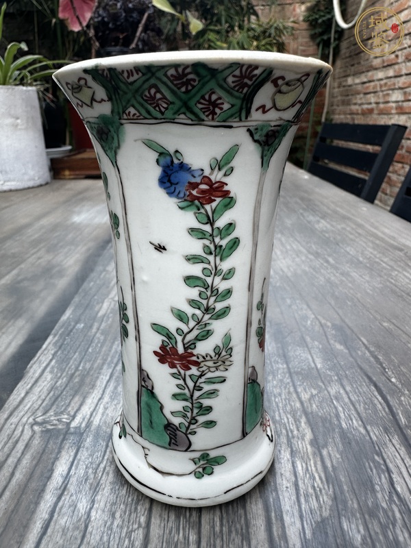 古玩陶瓷五彩花卉紋花觚真品鑒賞圖