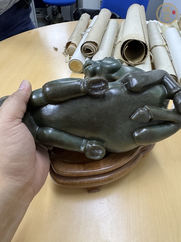 古玩玉器和田玉雕“臥馬”擺件真品鑒賞圖