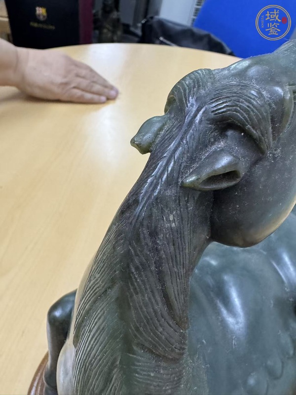 古玩玉器和田玉雕“臥馬”擺件真品鑒賞圖
