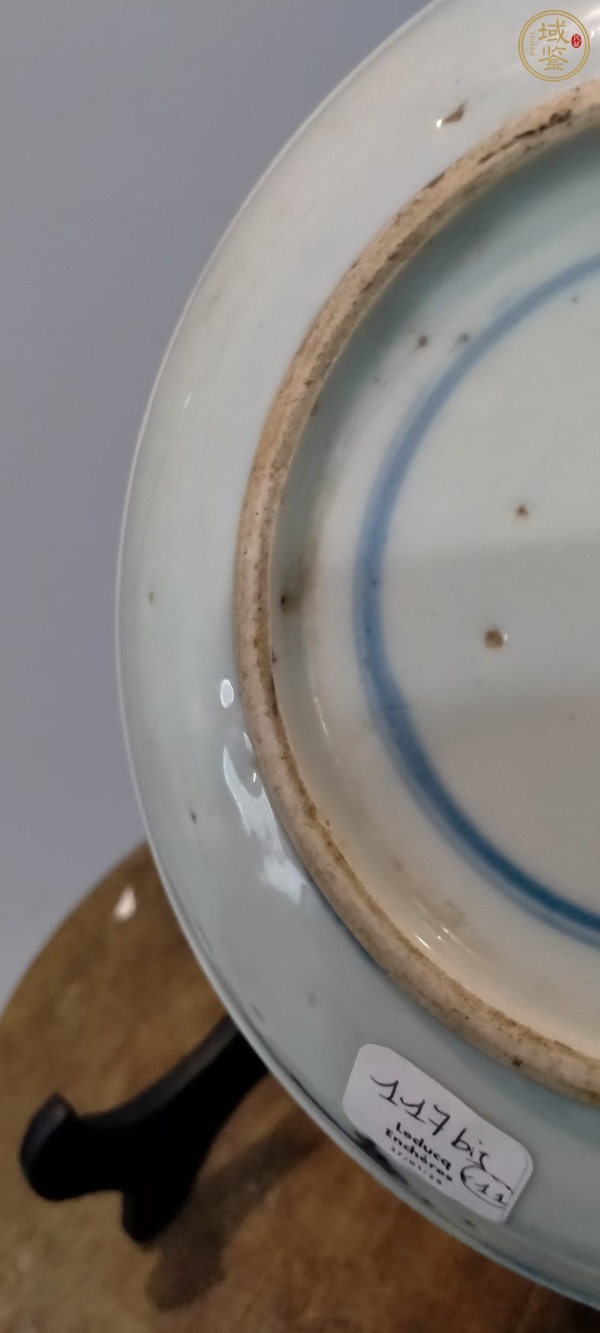 古玩陶瓷清中期青花人物盤真品鑒賞圖