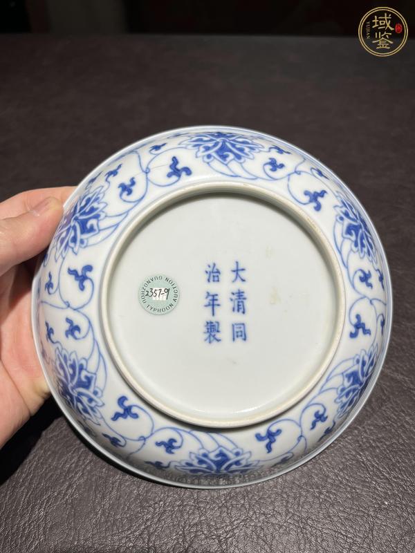 古玩陶瓷青花纏枝花卉盤真品鑒賞圖