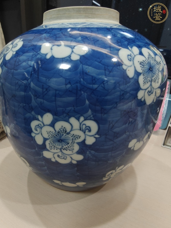 古玩陶瓷青花冰梅紋罐真品鑒賞圖