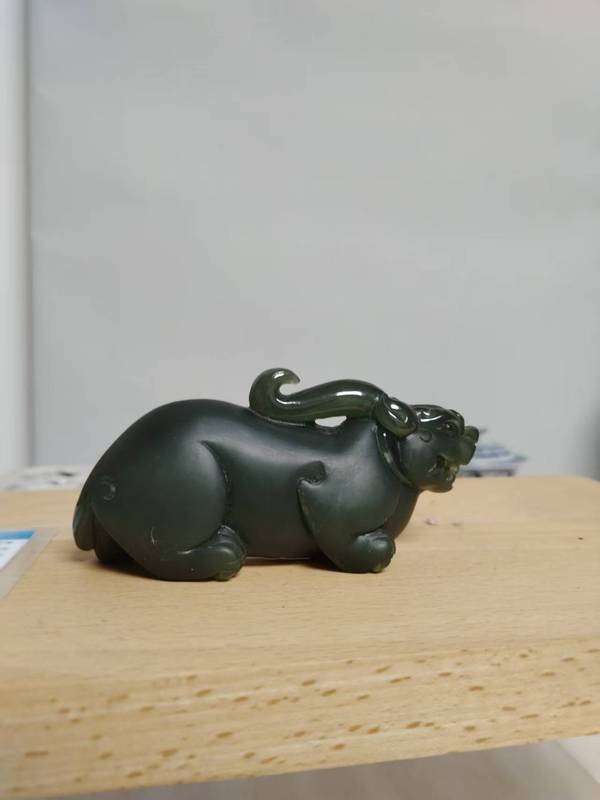 古玩轉(zhuǎn)賣（朋友的）當(dāng)代和田玉雕“貔貅”擺件拍賣，當(dāng)前價格298元