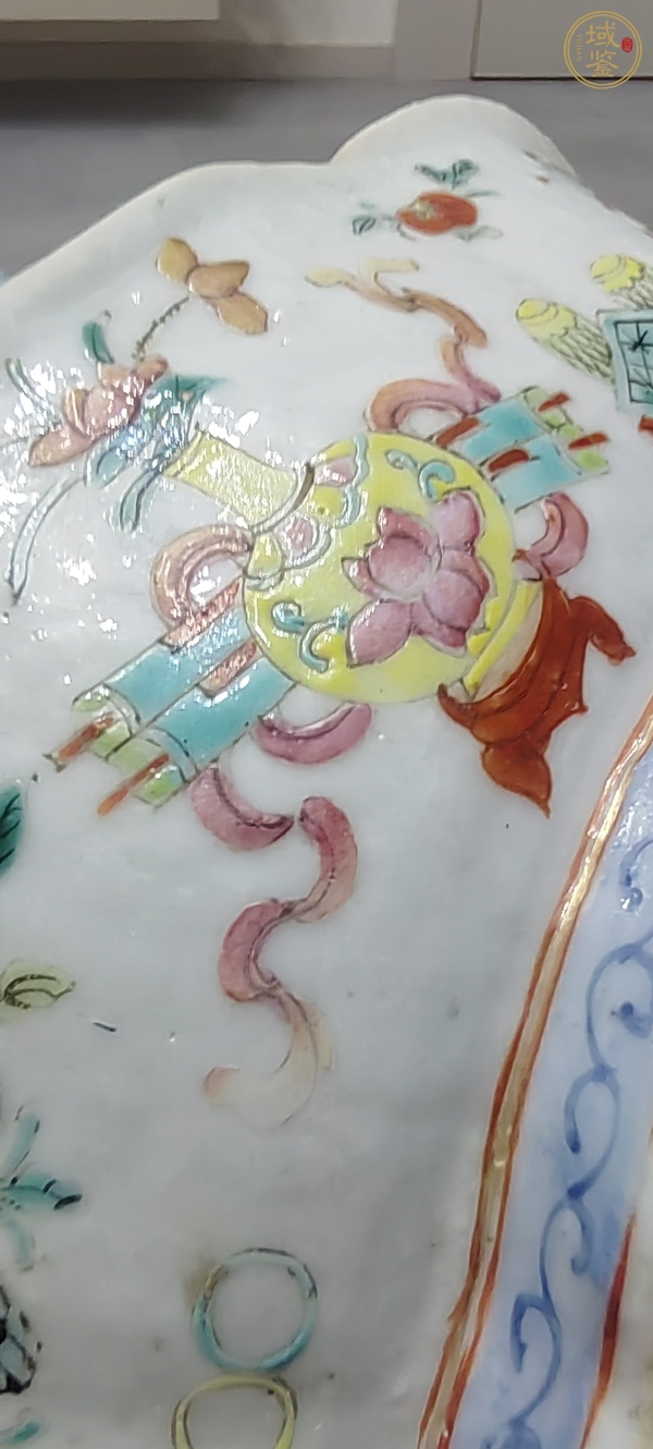 古玩陶瓷粉彩海棠型貢盤真品鑒賞圖