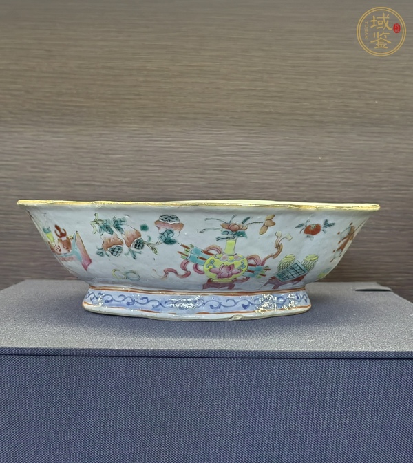 古玩粉彩海棠型貢盤真品鑒賞圖