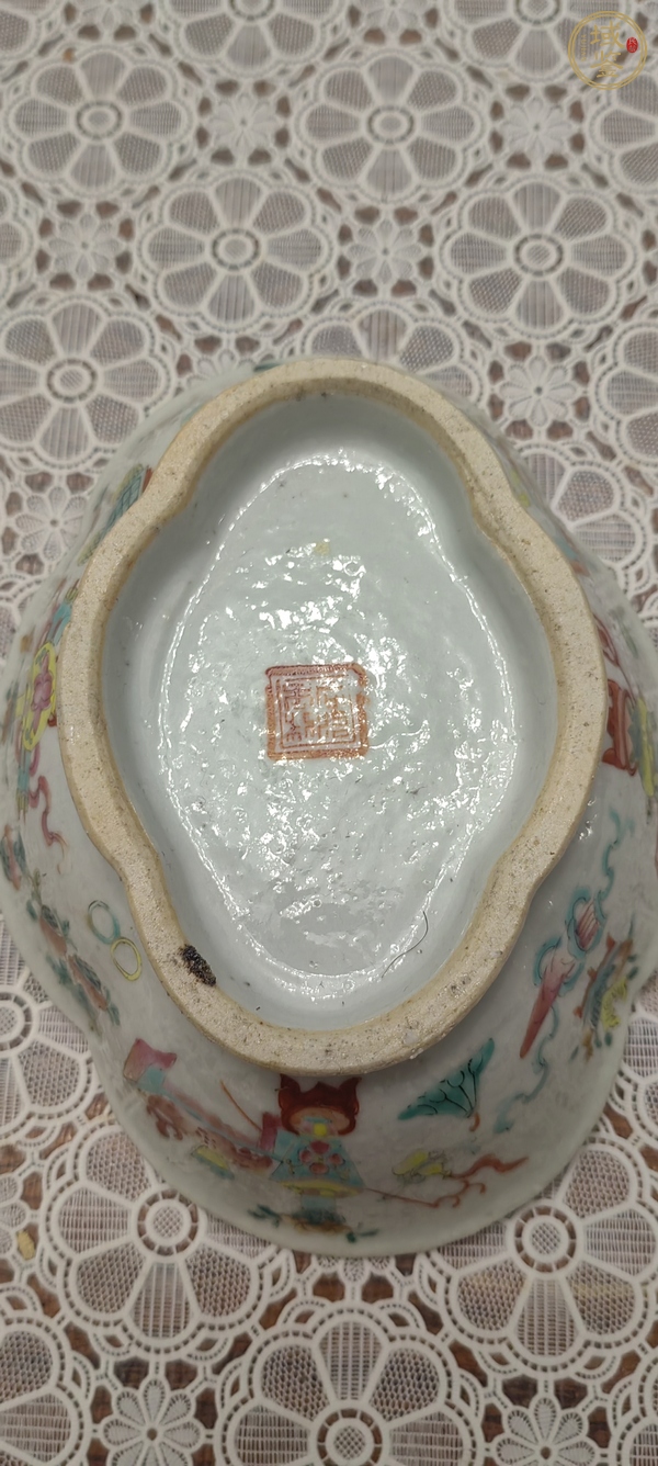 古玩陶瓷粉彩海棠型貢盤真品鑒賞圖