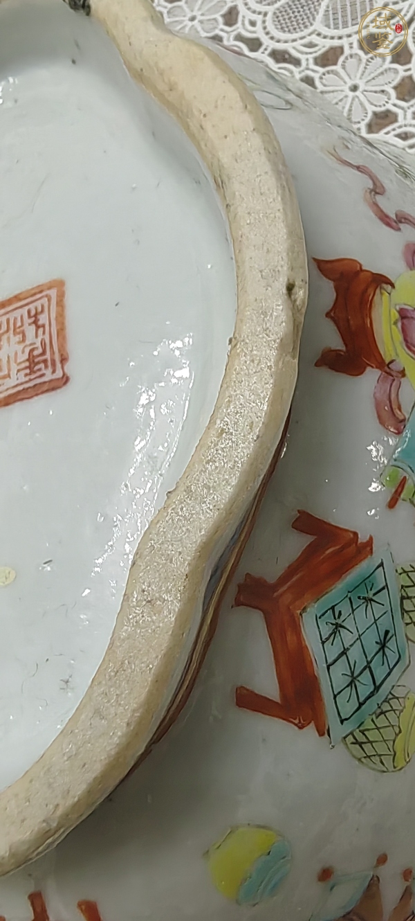 古玩陶瓷粉彩海棠型貢盤真品鑒賞圖