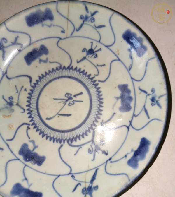 古玩陶瓷清雍正 青花纏枝蓮紋盤真品鑒賞圖