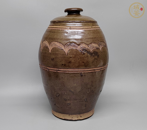 古玩陶瓷茶葉末釉刻水波紋梅瓶真品鑒賞圖
