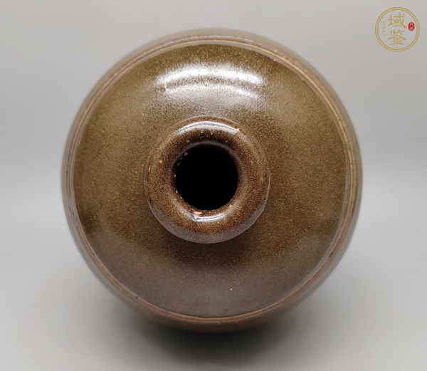 古玩陶瓷茶葉末釉刻水波紋梅瓶真品鑒賞圖