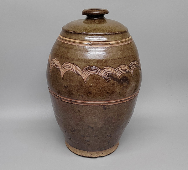 古玩陶瓷明代茶葉末釉刻水波紋大梅瓶拍賣(mài)，當(dāng)前價(jià)格38元