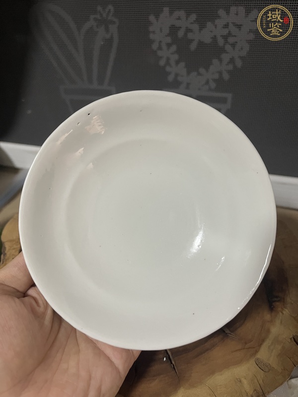 古玩陶瓷藍(lán)地粉彩花卉紋蓋碗真品鑒賞圖
