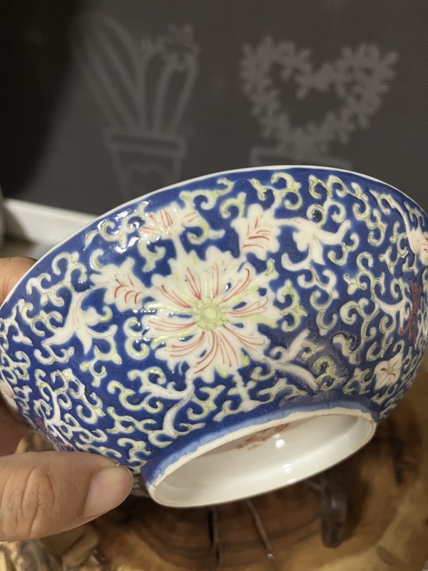 古玩陶瓷藍(lán)地粉彩花卉紋蓋盤拍賣，當(dāng)前價(jià)格2688元