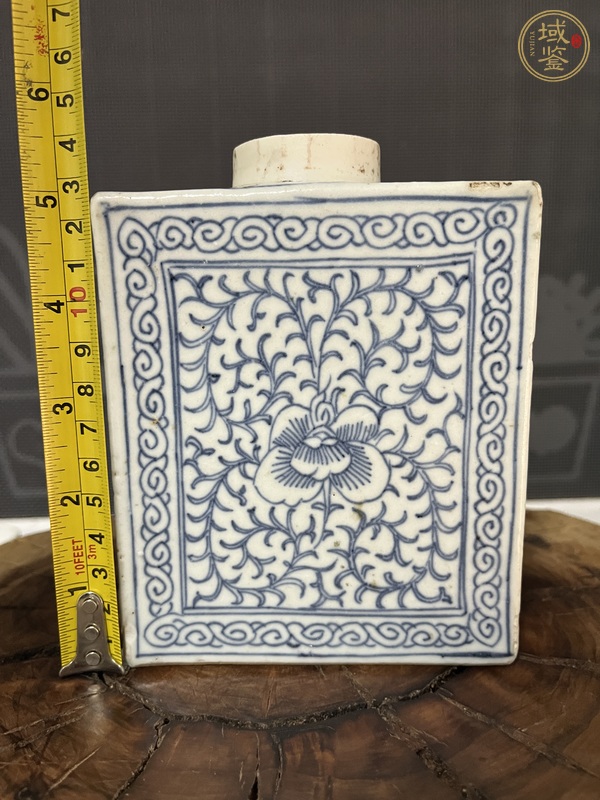 古玩陶瓷青花淡描花卉紋茶葉罐真品鑒賞圖