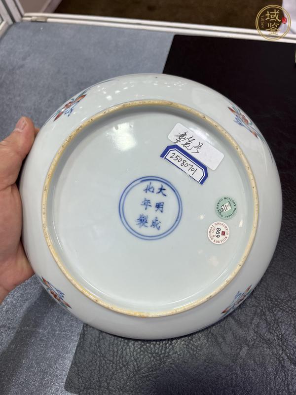 古玩陶瓷青花斗彩蓮池鴛鴦紋臥盤真品鑒賞圖