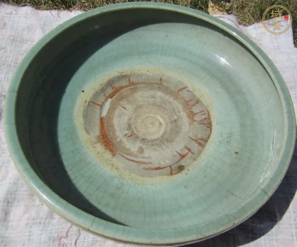 古玩青瓷爐真品鑒賞圖