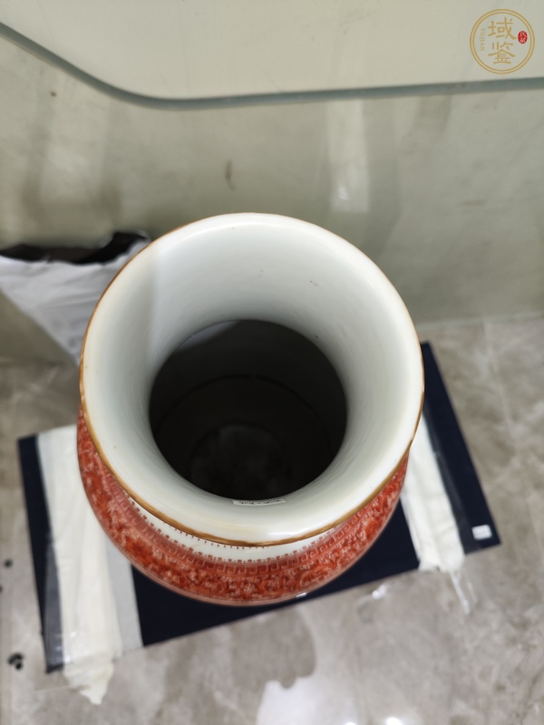 古玩人物瓶真品鑒賞圖