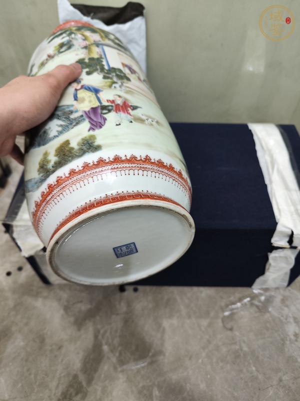 古玩陶瓷人物瓶真品鑒賞圖