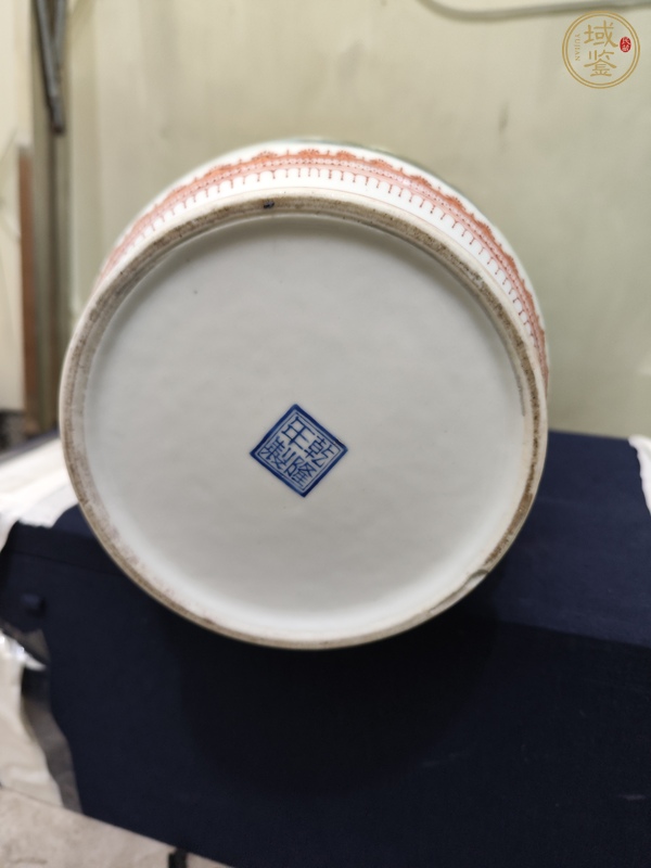 古玩陶瓷人物瓶真品鑒賞圖