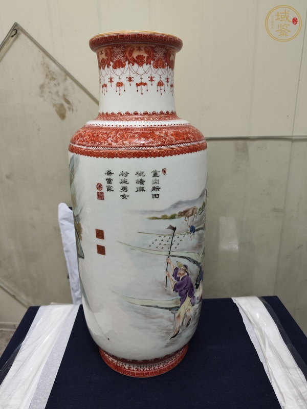 古玩陶瓷人物瓶真品鑒賞圖
