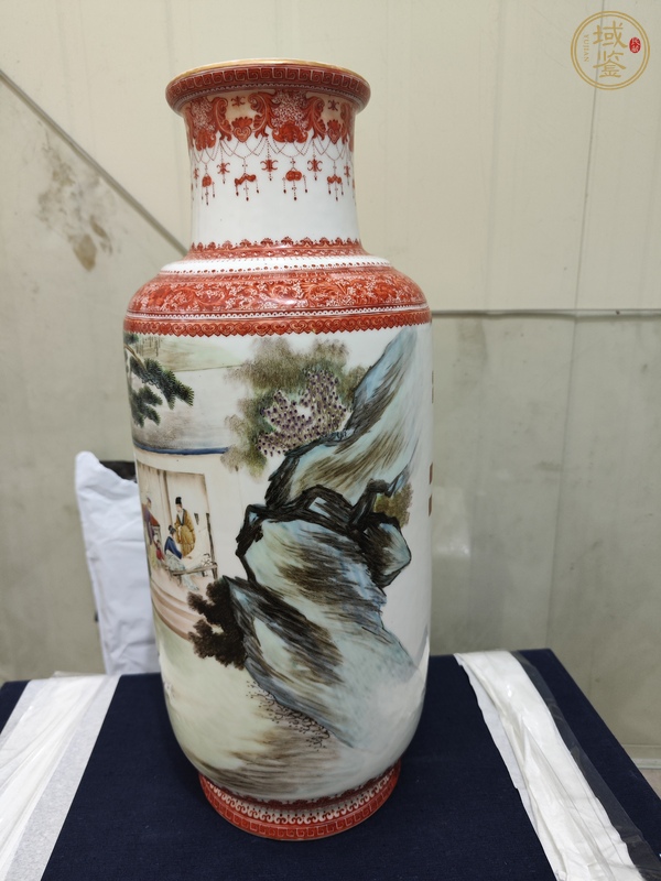 古玩陶瓷人物瓶真品鑒賞圖