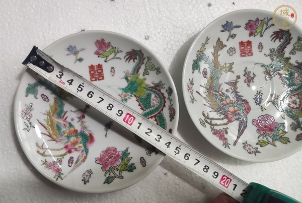 古玩陶瓷龍鳳紋粉彩盤(pán)真品鑒賞圖