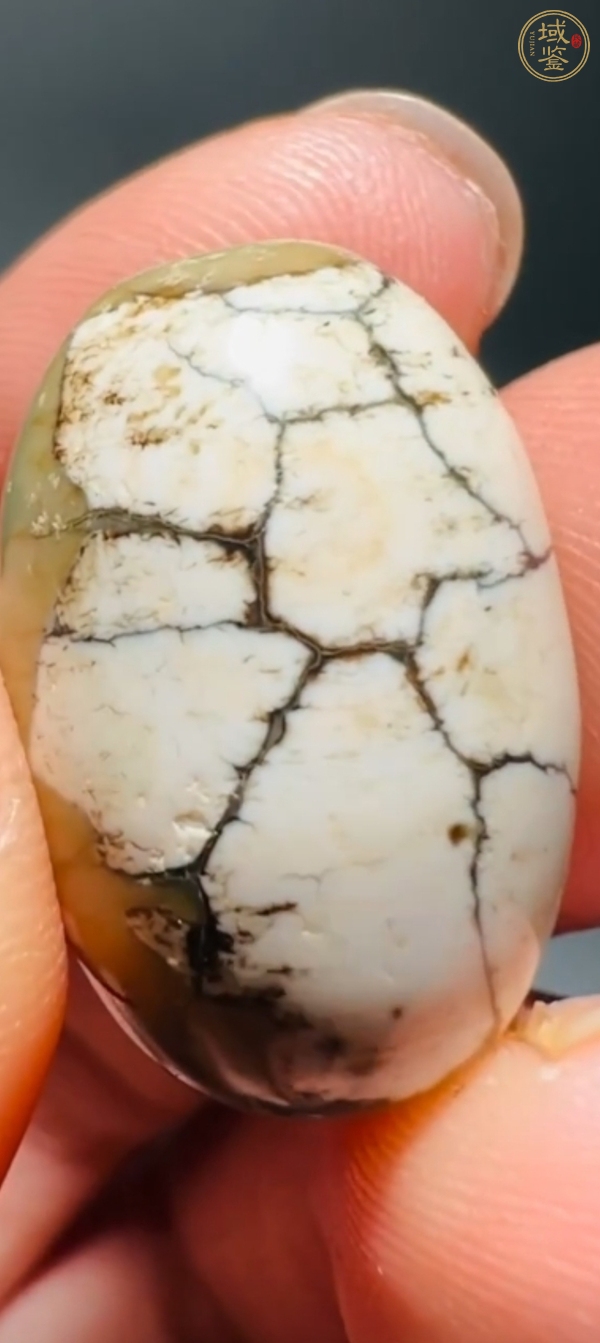 古玩玉器地方料橄欖型珠真品鑒賞圖