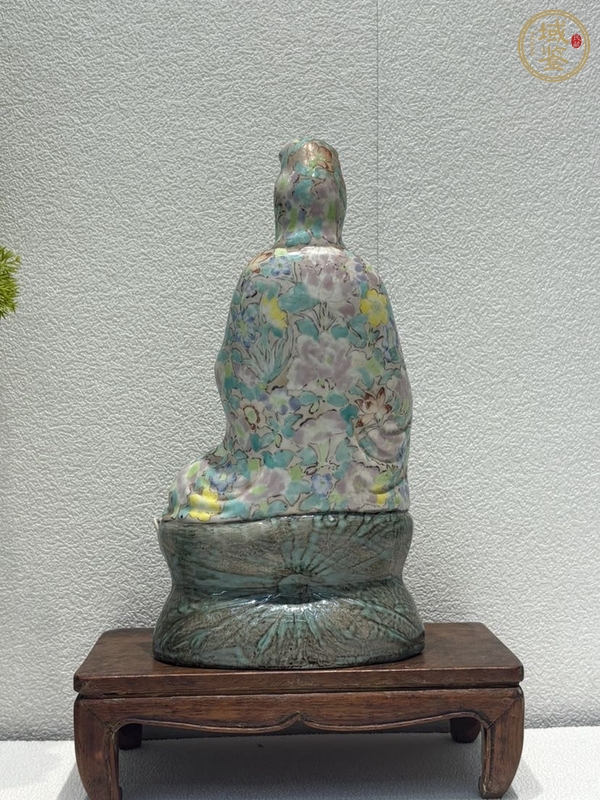 古玩陶瓷觀音塑像真品鑒賞圖