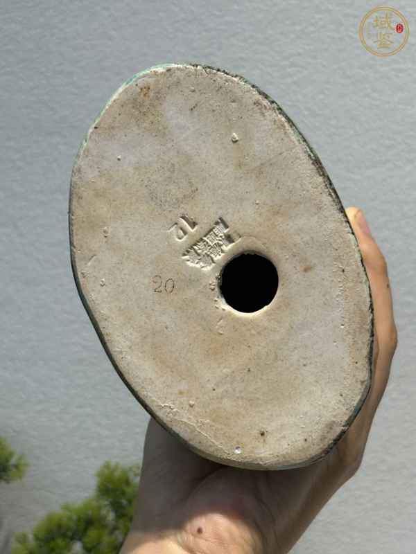 古玩陶瓷觀音塑像真品鑒賞圖